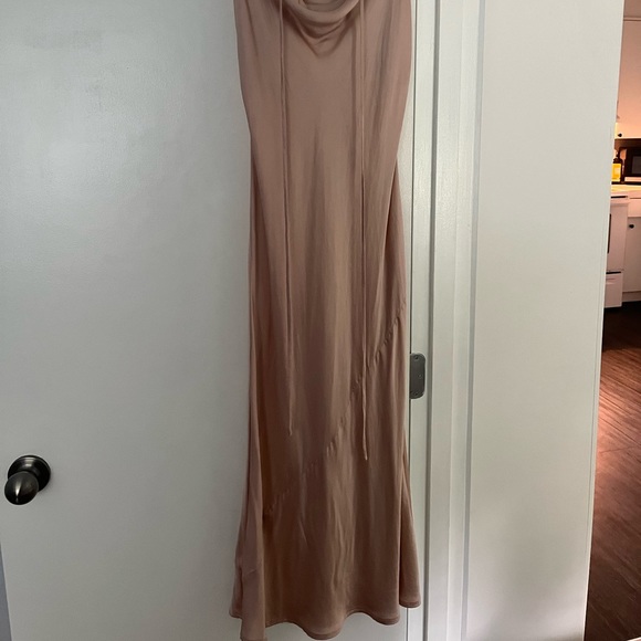 Waldorf dress in Blush Satin from Park & Fifth. - Picture 4 of 5